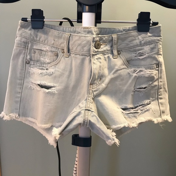 American Eagle Jean shorts size 6 - Picture 1 of 2